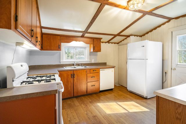 9080 Roosevelt Road, Holton, MI 49425