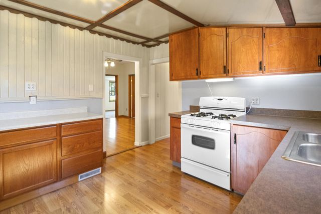 9080 Roosevelt Road, Holton, MI 49425