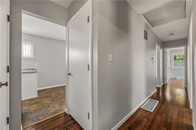 810 N 82nd Terrace, Kansas City, KS 66112