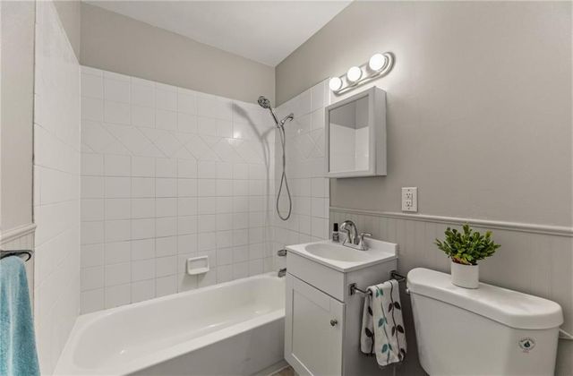 810 N 82nd Terrace, Kansas City, KS 66112