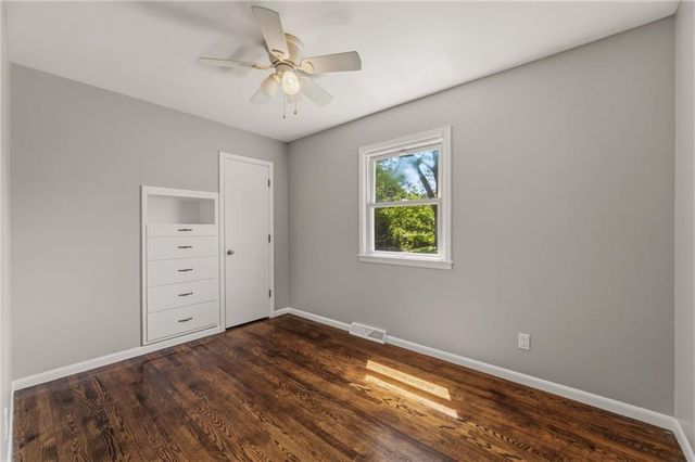 810 N 82nd Terrace, Kansas City, KS 66112