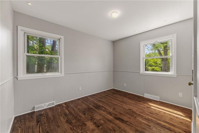 810 N 82nd Terrace, Kansas City, KS 66112
