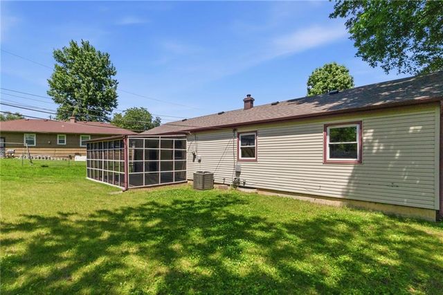 810 N 82nd Terrace, Kansas City, KS 66112
