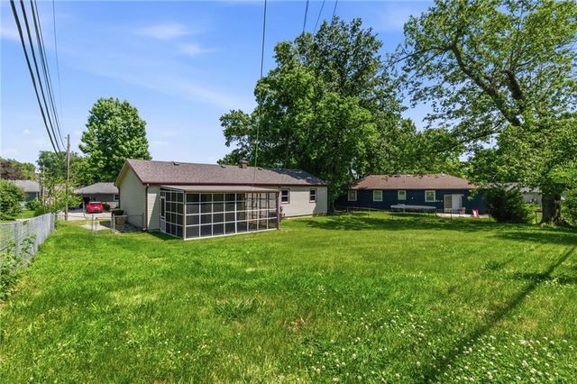 810 N 82nd Terrace, Kansas City, KS 66112