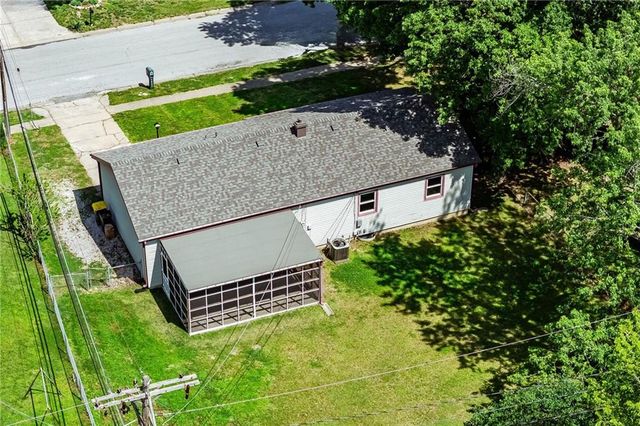 810 N 82nd Terrace, Kansas City, KS 66112