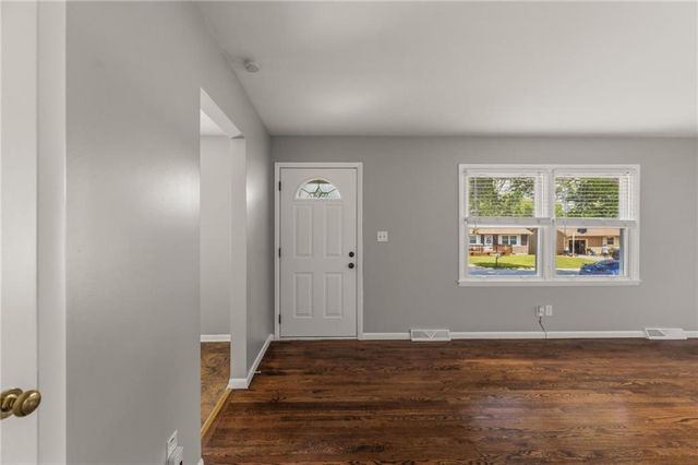 810 N 82nd Terrace, Kansas City, KS 66112