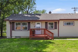 810 N 82nd Terrace, Kansas City, KS 66112