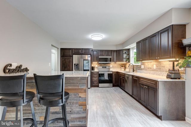 213 ROTH AVE, Taneytown, MD 21787