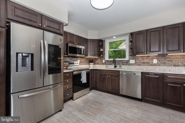 213 ROTH AVE, Taneytown, MD 21787