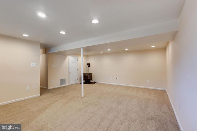 213 ROTH AVE, Taneytown, MD 21787