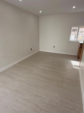 2436 SW 7th St 11, Miami, FL 33135