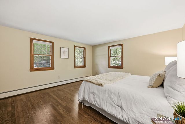 10 Shady Lane, Simsbury, CT 06092