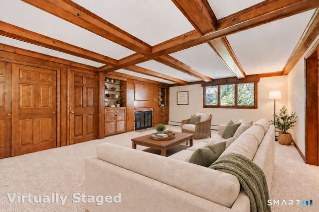 10 Shady Lane, Simsbury, CT 06092