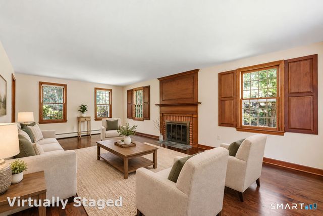 10 Shady Lane, Simsbury, CT 06092