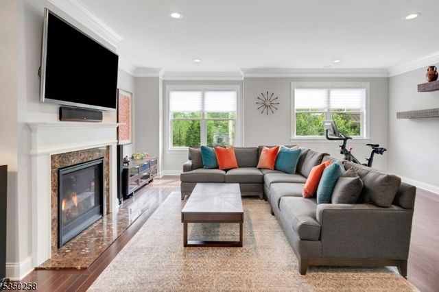 29 Park Pl, Mountain Lakes Boro, NJ 07046