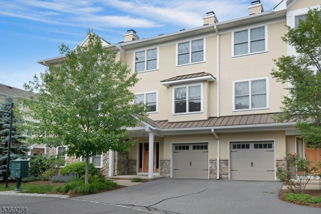 29 Park Pl, Mountain Lakes Boro, NJ 07046