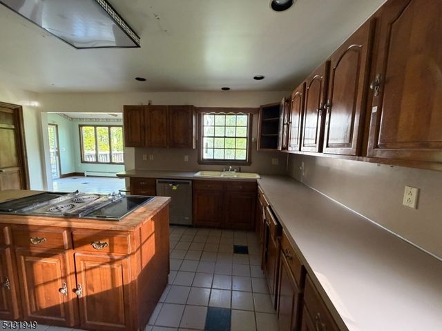 105 Russling Rd, Independence Twp., NJ 07840
