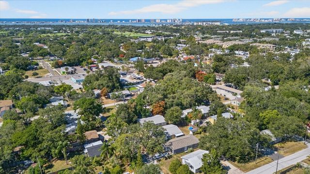 608 14TH AVENUE NW, Largo, FL 33770