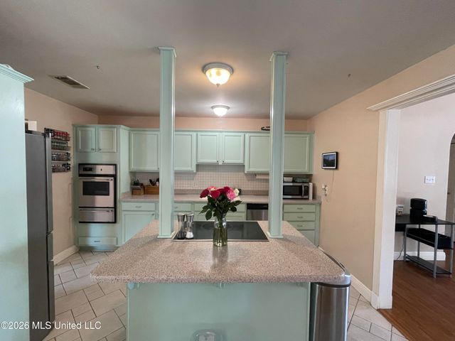 2607 Demaret Drive, Gulfport, MS 39507