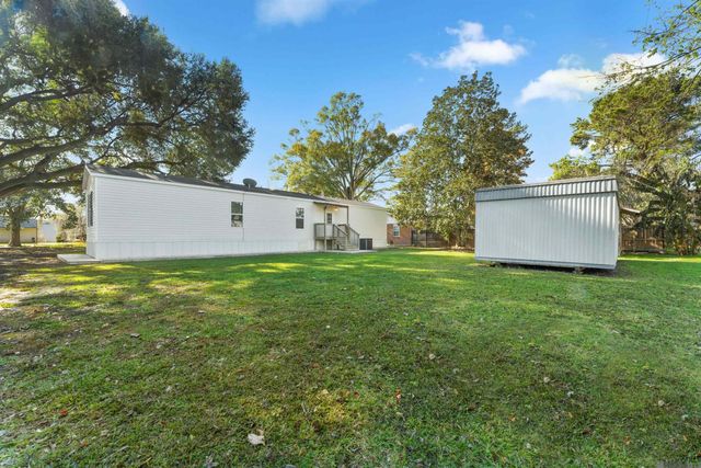 5042 Eudora Dr, Addis, LA 70710