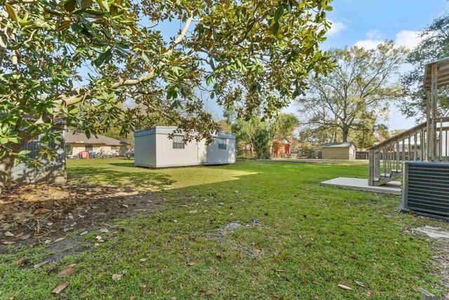 5042 Eudora Dr, Addis, LA 70710