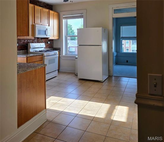 5229 Lansdowne Avenue, St Louis, MO 63109