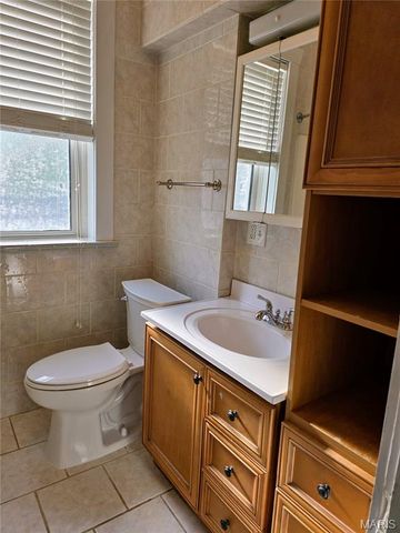 5229 Lansdowne Avenue, St Louis, MO 63109