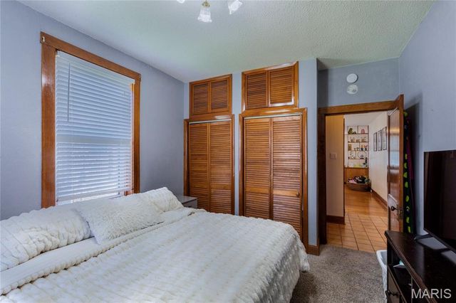 5229 Lansdowne Avenue, St Louis, MO 63109