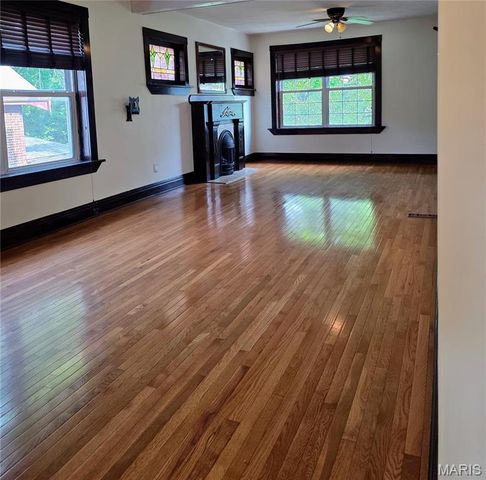 5229 Lansdowne Avenue, St Louis, MO 63109