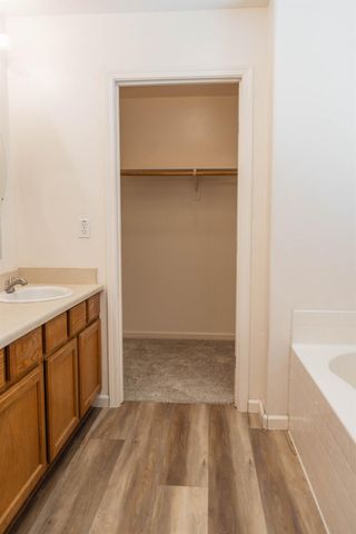 809 S Cypress Avenue, Fresno, CA 93727