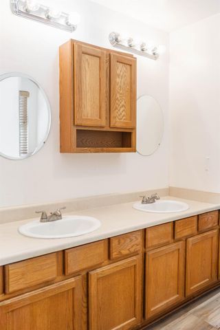 809 S Cypress Avenue, Fresno, CA 93727