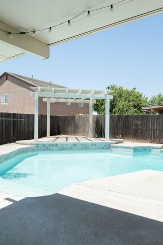 809 S Cypress Avenue, Fresno, CA 93727
