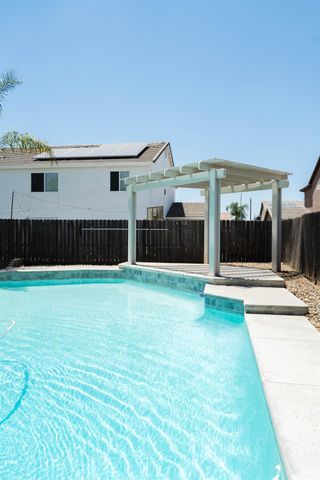 809 S Cypress Avenue, Fresno, CA 93727