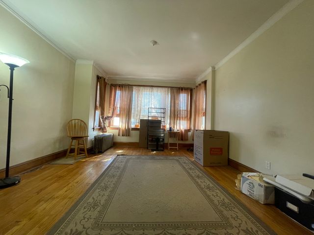 7706 S Saint Lawrence Avenue, Chicago, IL 60619