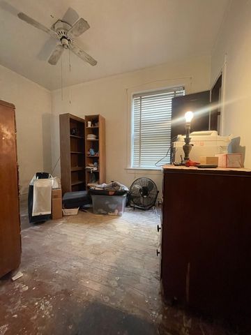 7706 S Saint Lawrence Avenue, Chicago, IL 60619