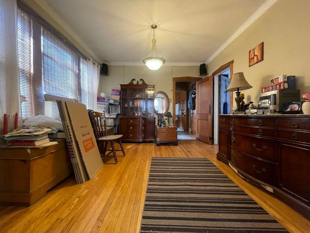 7706 S Saint Lawrence Avenue, Chicago, IL 60619