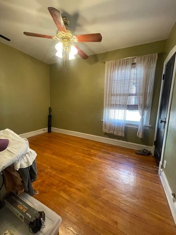 7706 S Saint Lawrence Avenue, Chicago, IL 60619