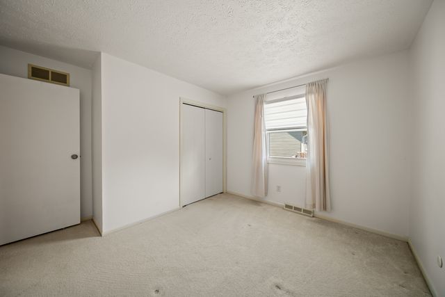 6345 N Hazelwood Avenue, Davenport, IA 52806