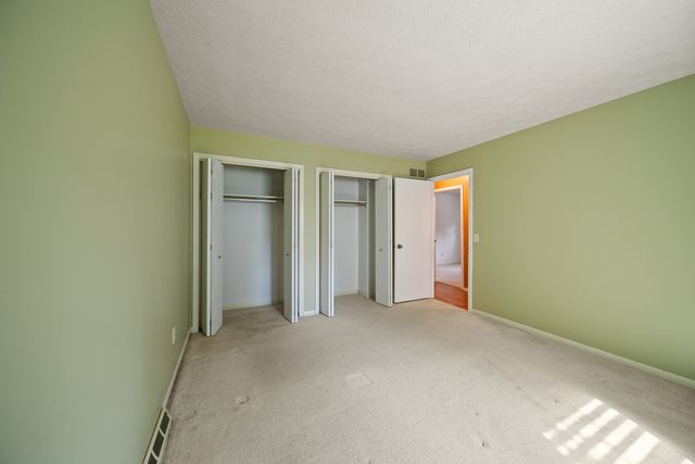 6345 N Hazelwood Avenue, Davenport, IA 52806