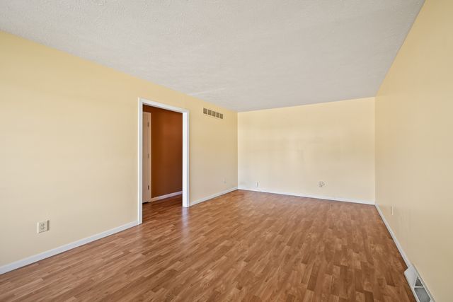 6345 N Hazelwood Avenue, Davenport, IA 52806