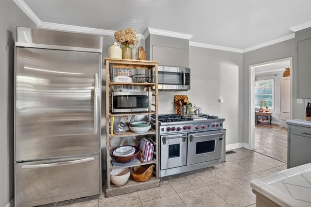 141 S Orange St, Lodi, CA 95240