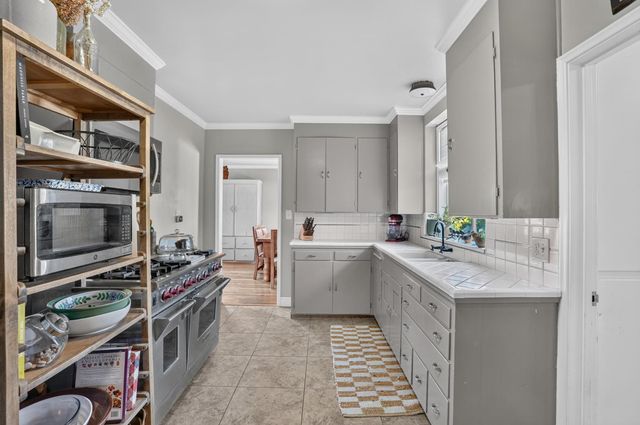 141 S Orange St, Lodi, CA 95240