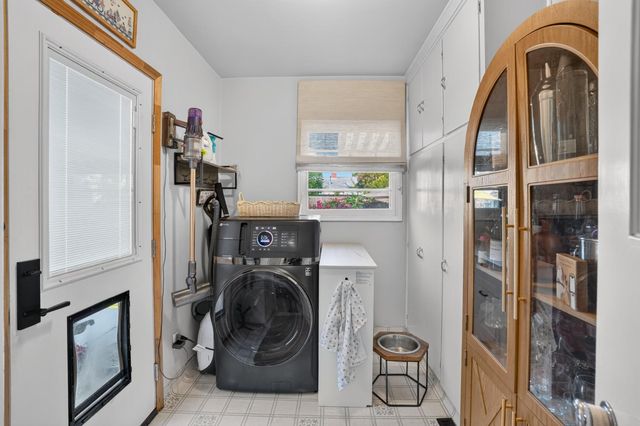 141 S Orange St, Lodi, CA 95240