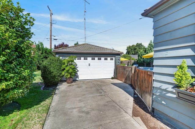 141 S Orange St, Lodi, CA 95240