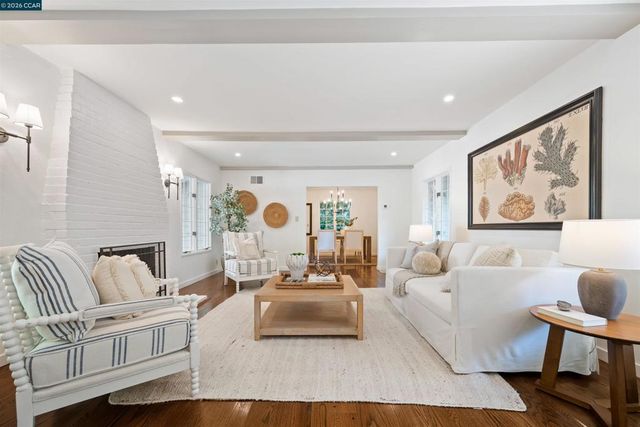 120 Las Vegas, Orinda, CA 94563