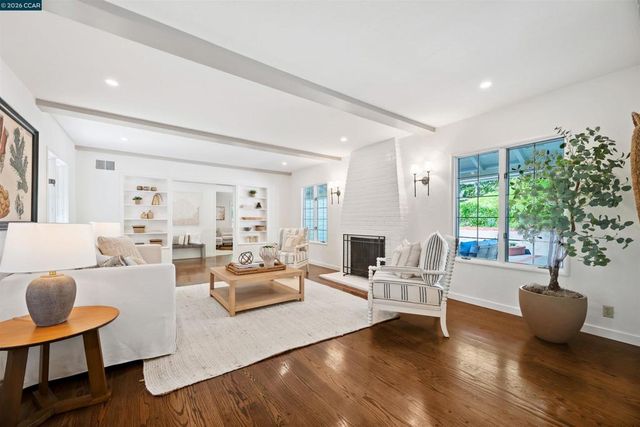 120 Las Vegas, Orinda, CA 94563