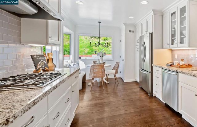 120 Las Vegas, Orinda, CA 94563