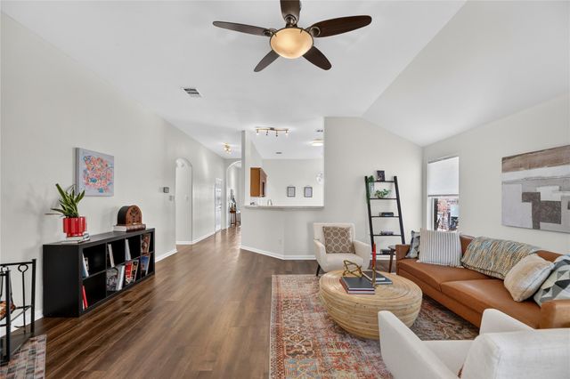9213 Grant Forest DR, Austin, TX 78744