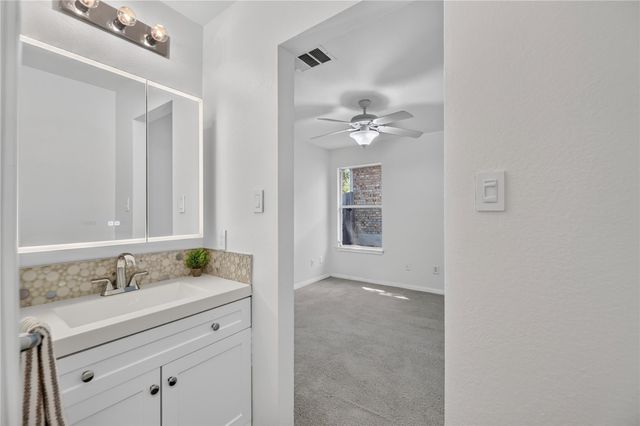 9213 Grant Forest DR, Austin, TX 78744