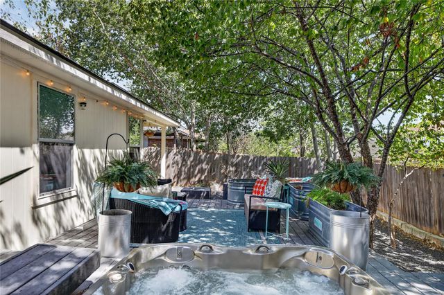 9213 Grant Forest DR, Austin, TX 78744